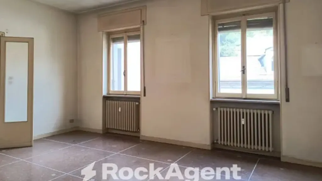 Pièces - Spacious Apartment with Mountain View in Coggiola