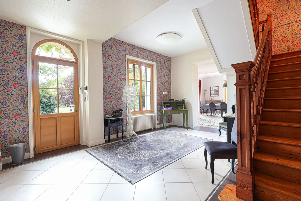 hallway_entrance