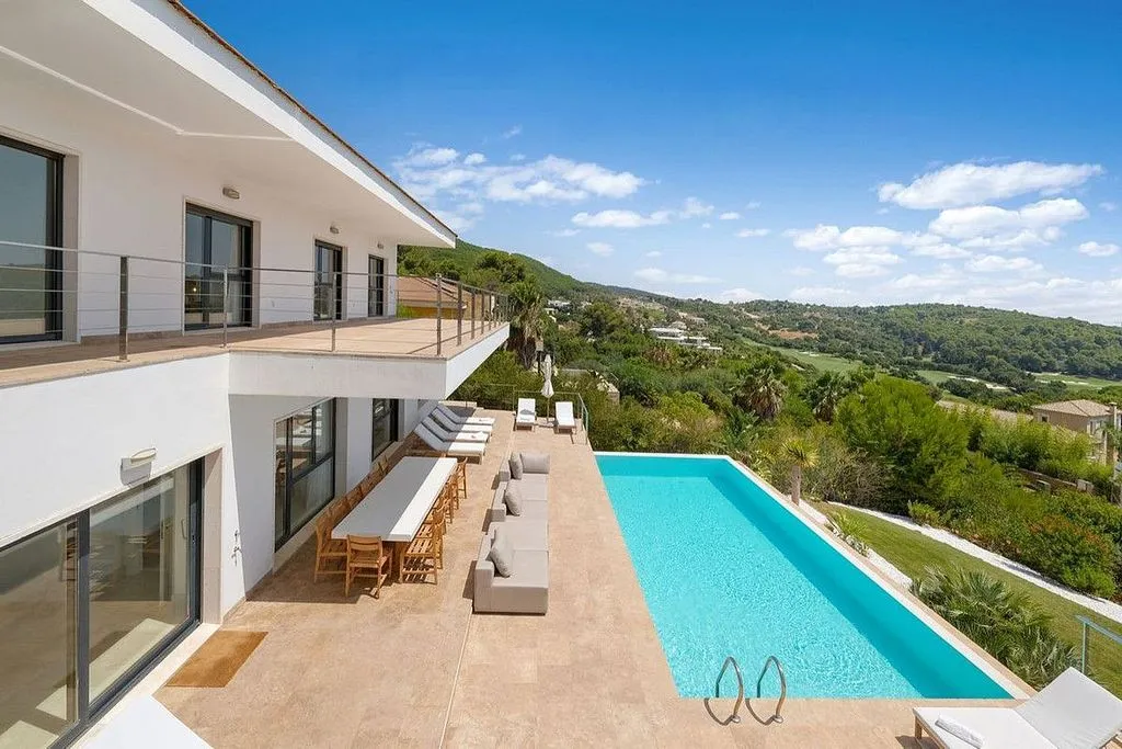 Pool - Chalet with Pool and Terrace in Sotogrande