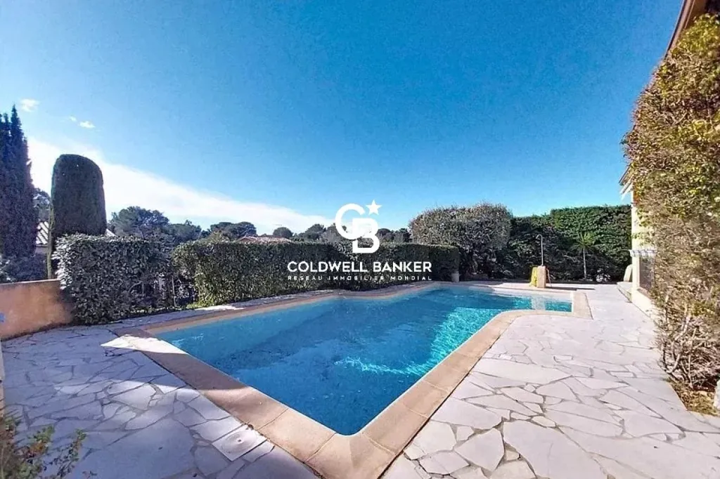 Piscina - Luxury House with Pool in Fréjus