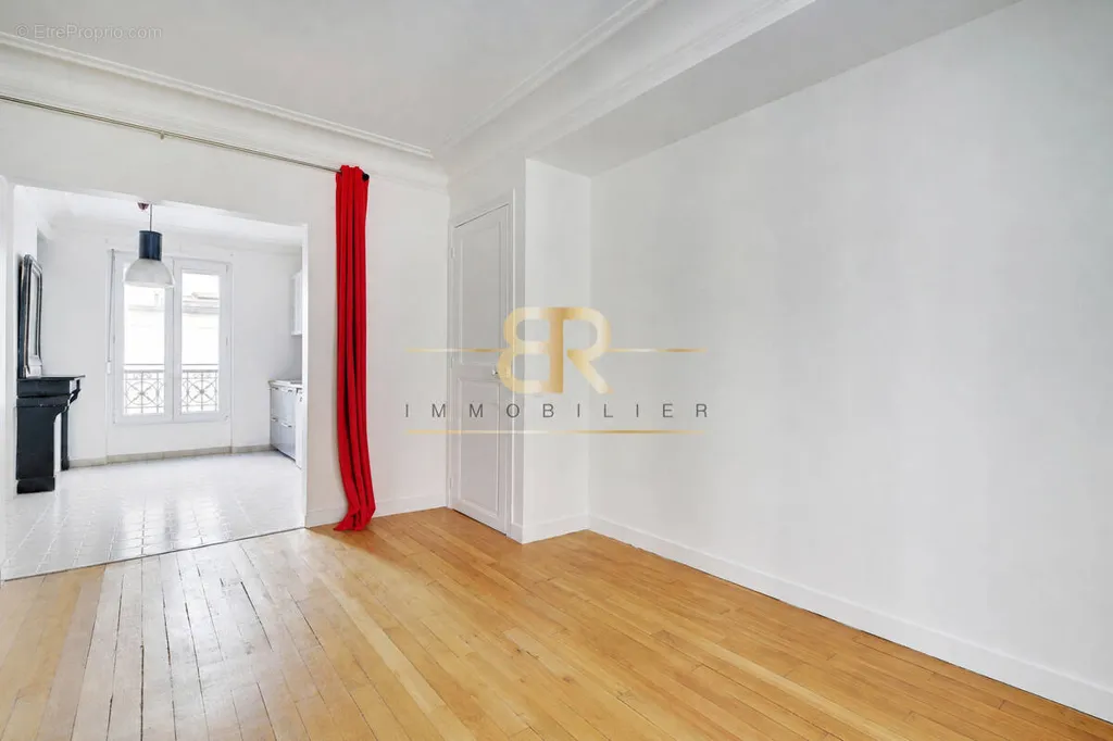 Elutuba - Charming 2-3 Bed Flat with East-West View in Paris
