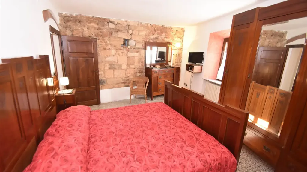 Magamistoad - Tuscan-Style Apartment in Historic Centre, Rosignano Marittimo