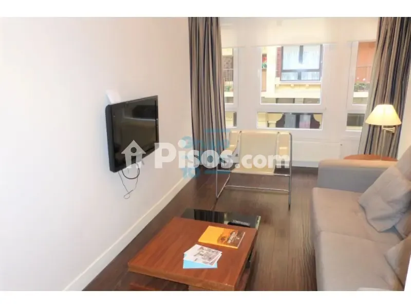 Elutuba - Apartment with Balcony in Gros