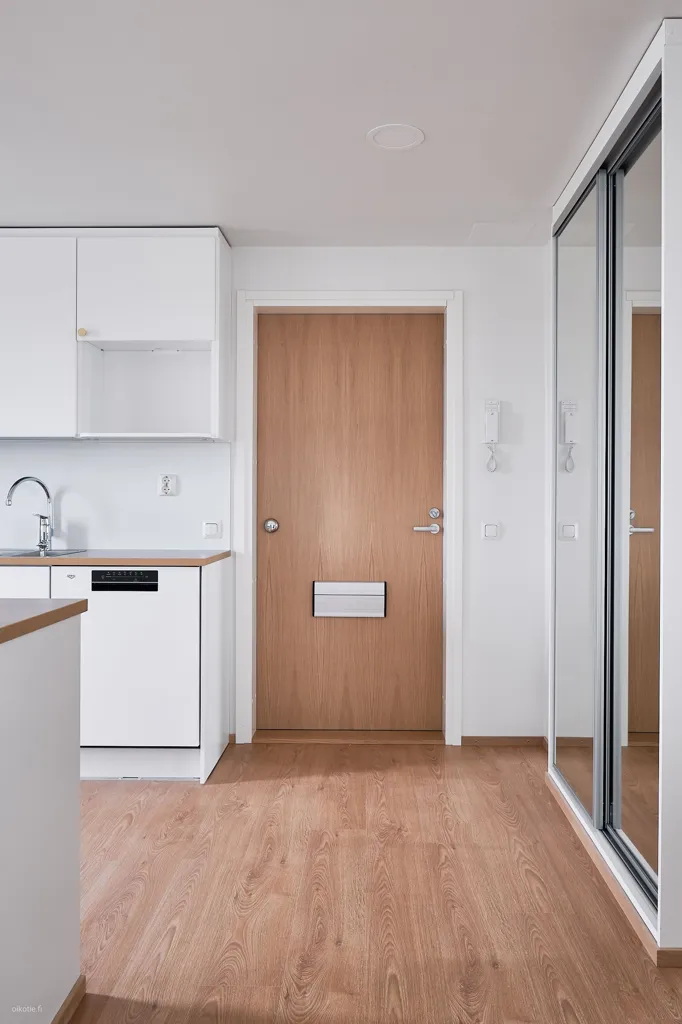 Cuisine - Modern Apartment with Balcony in Pähkinärinne, Vantaa