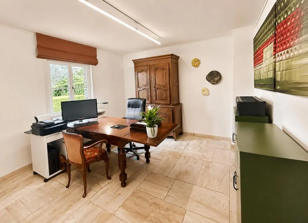 Studio - Charming Villa with French Facade in Prestigious Area