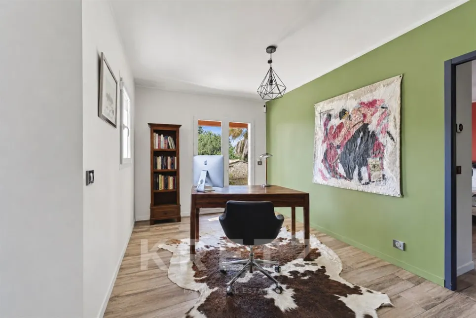 Kabinet - Architectural Villa with Pool in Nîmes West