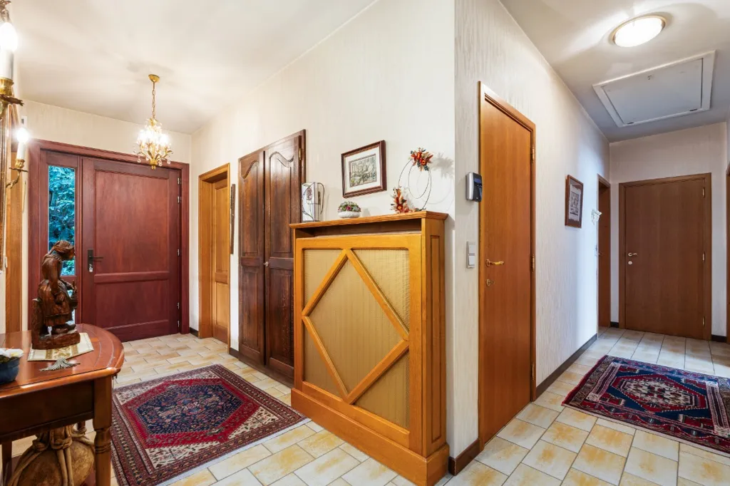 Esik - Detached Villa with Garden in Zaventem