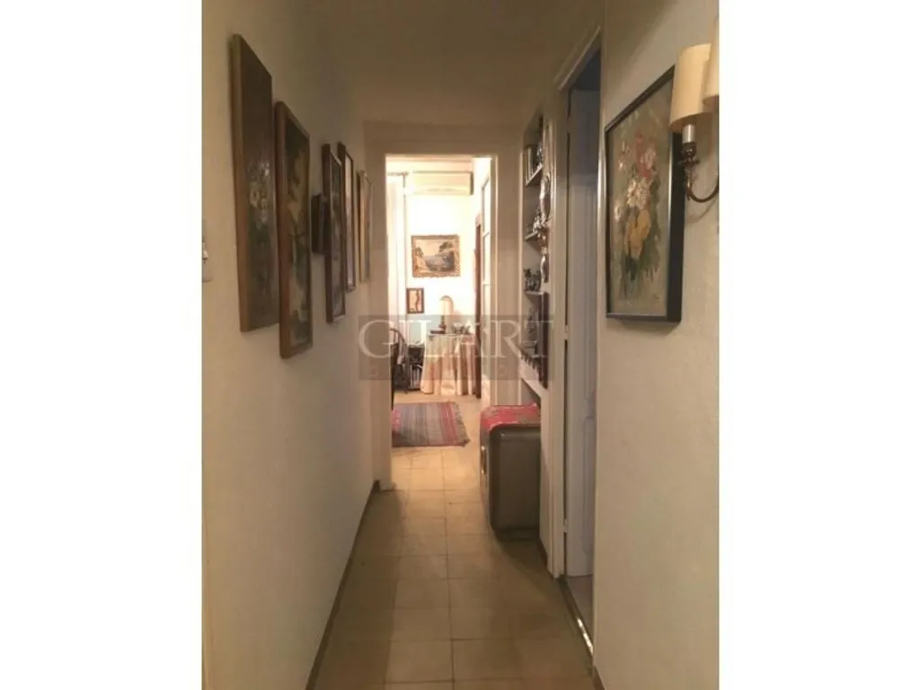 Esik - Apartment Complex with Expansion Potential in Lleida