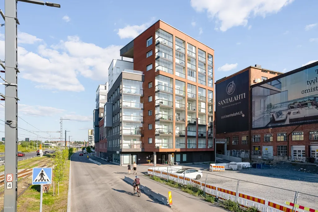 Exterior - Studio Apartment with Balcony in Santalahti, Tampere