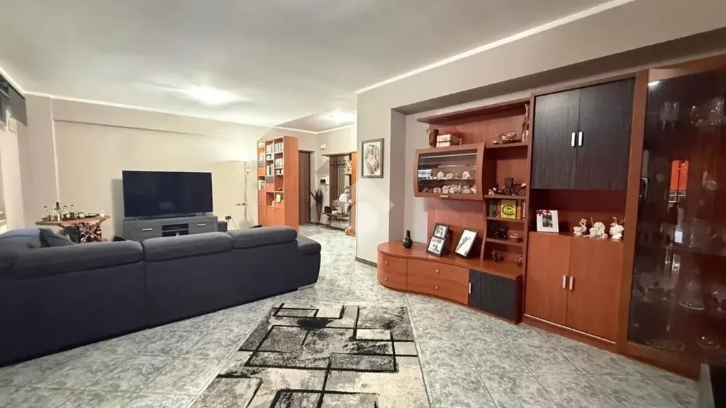 Elutuba - Spacious Apartment with Terrace in Rende