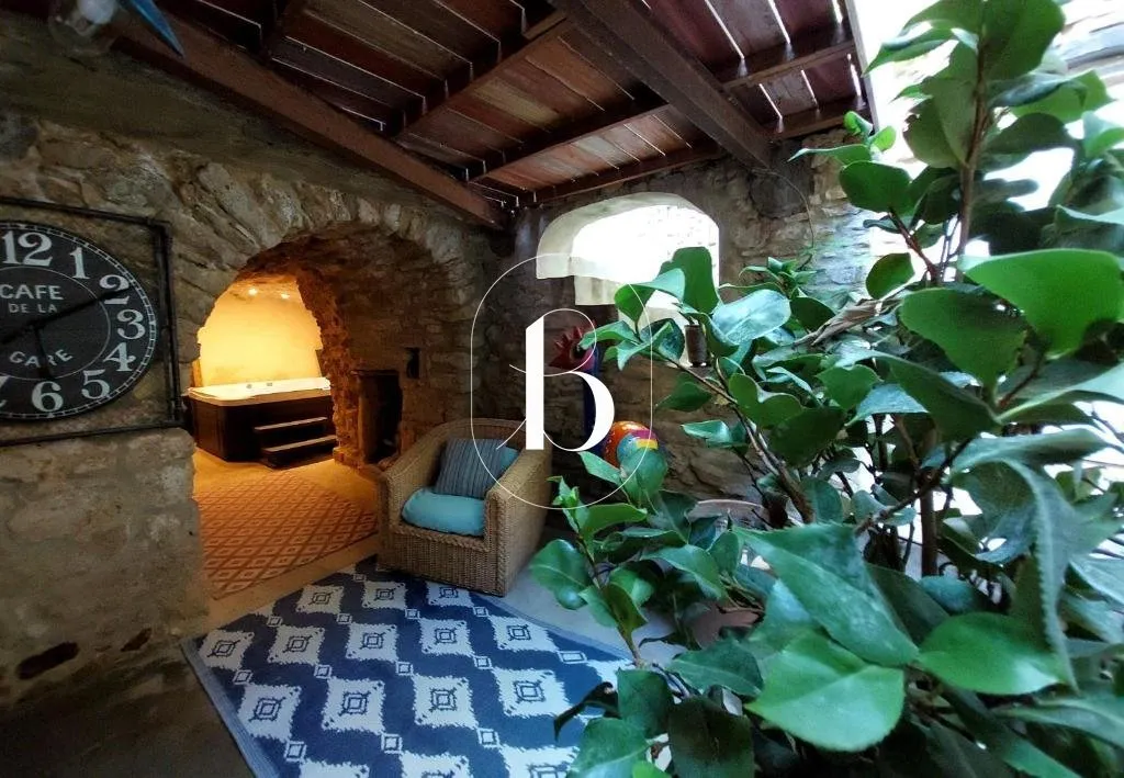 Séjour - Maison de Village Rénovée avec Terrasse à 15 km d'Uzès
