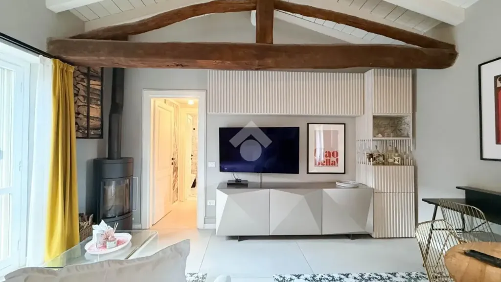 Soggiorno - Elegant Apartment with Pool in Calvagese della Riviera
