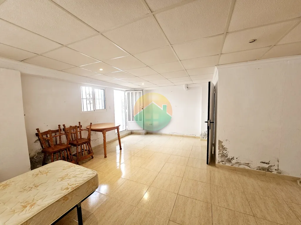 Söögituba - Semi-Detached with Private Pool in Camposol