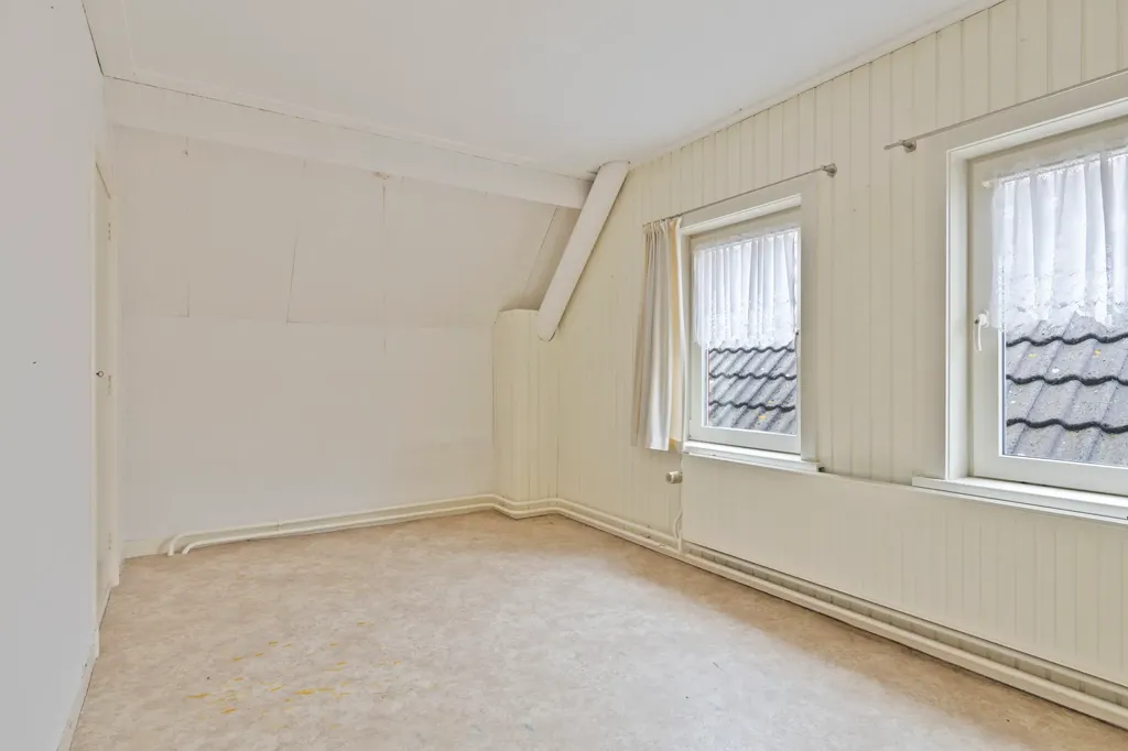 5-room house in Nieuw-vossemeer