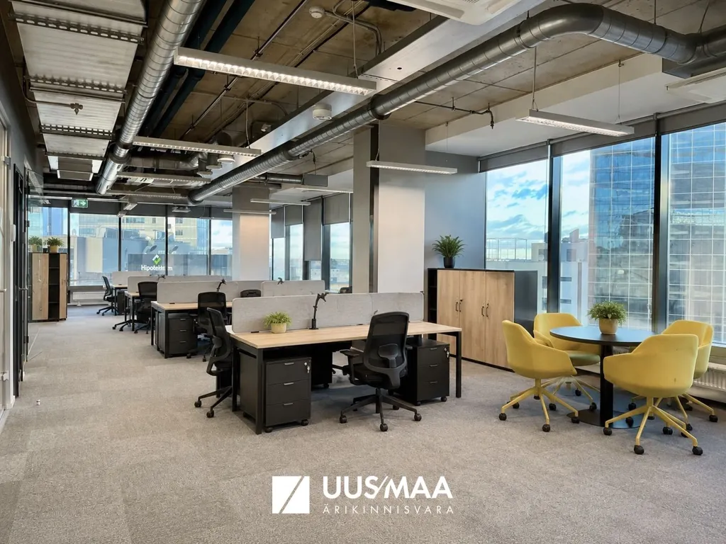 Kabinet - Office with Large Windows in Maakri District