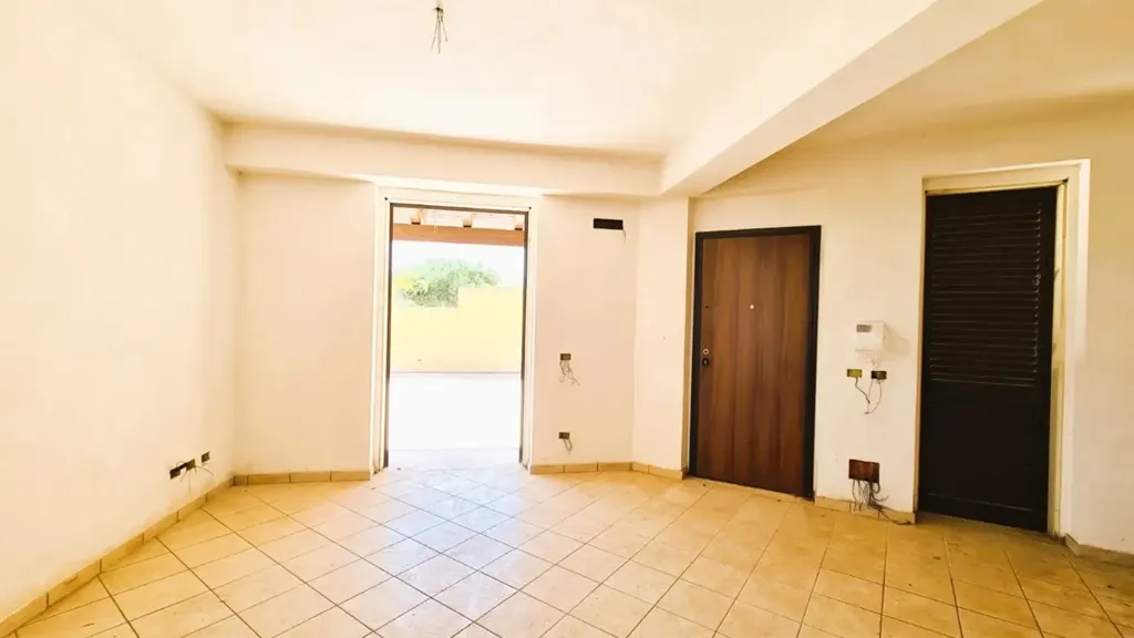 hallway_entrance