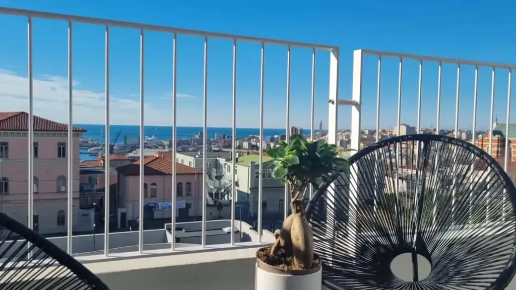 Rõdu - Modern Studio with Terraced View in Trieste