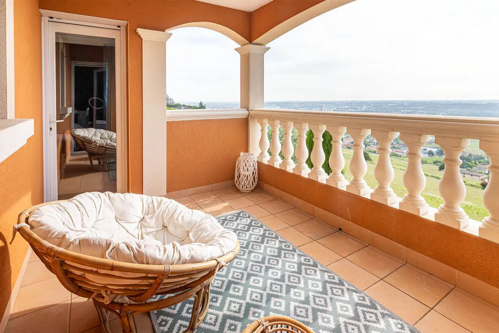 Maison 9 pièces à Pommiers