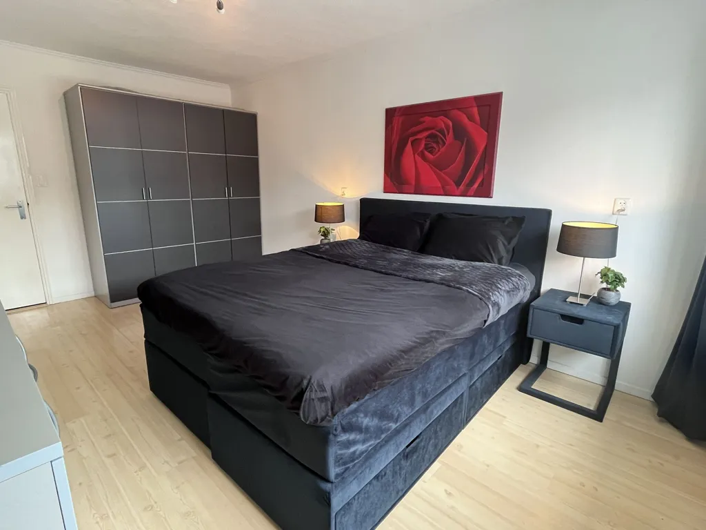 Magamistoad - Modern House with Office Space in Ameide