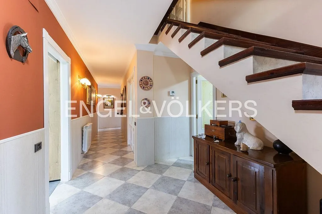 Toad - Equestrian Estate with Pool in Enguera