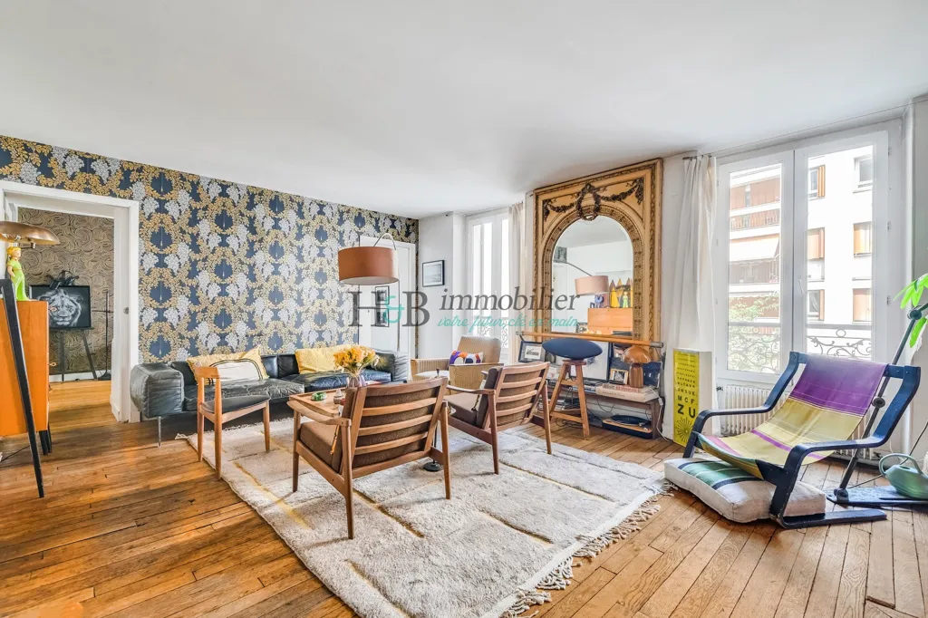 Séjour - Duplex Familial avec Terrasse et Jacuzzi à La Villette