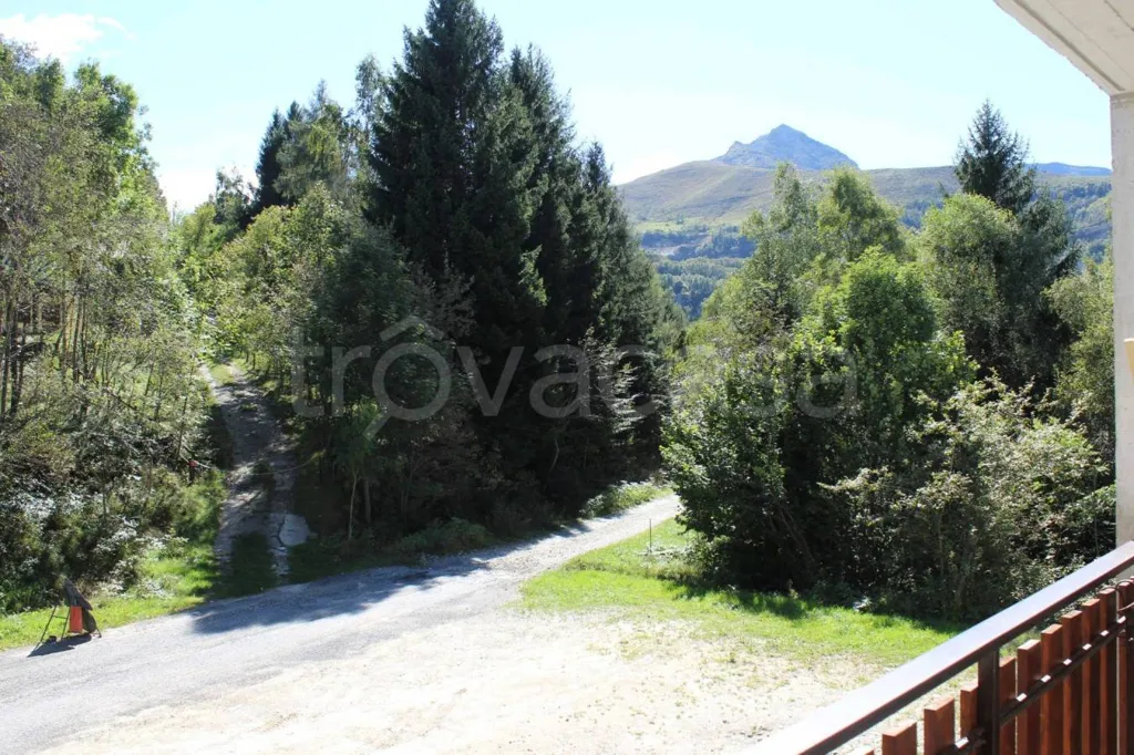 Balcone - Bright Apartment with Terrace in Bagnolo Piemonte