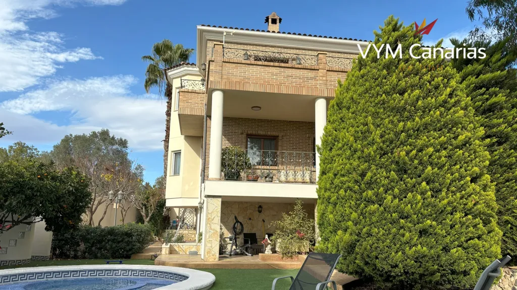 Piscine - Luxury Villa with Pool in Ciudad Quesada
