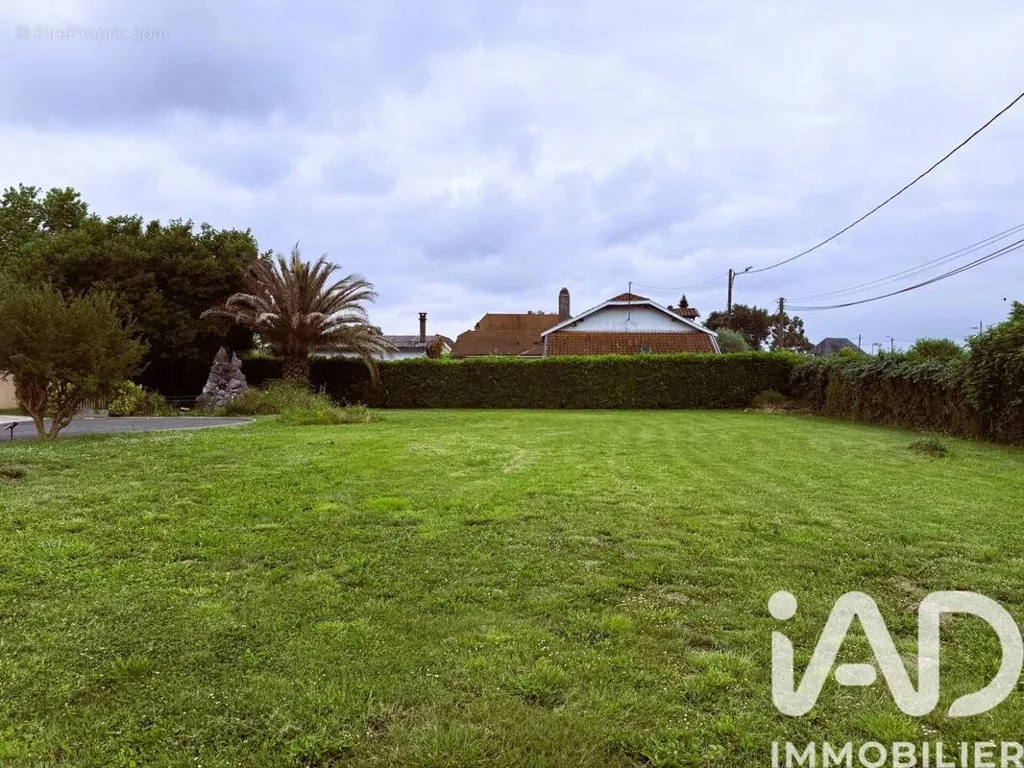Garden - Constructible Plot in Lescar