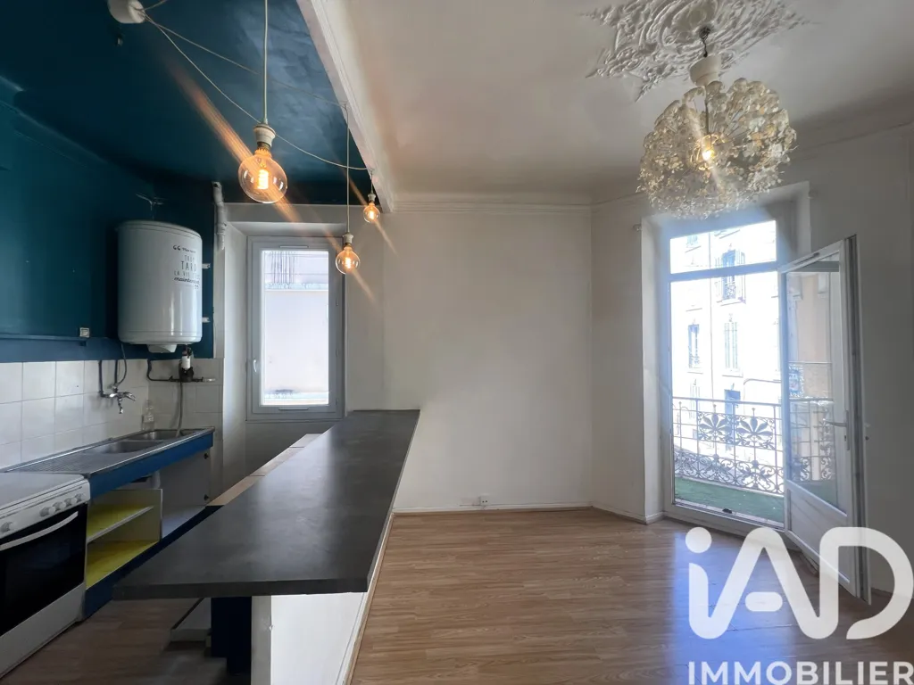 Köök - Charming 2-Bedroom Apartment with Balcony in Toulon