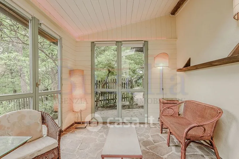 Terrasse - Modern Bilocale with Garden in Villa del Bosco