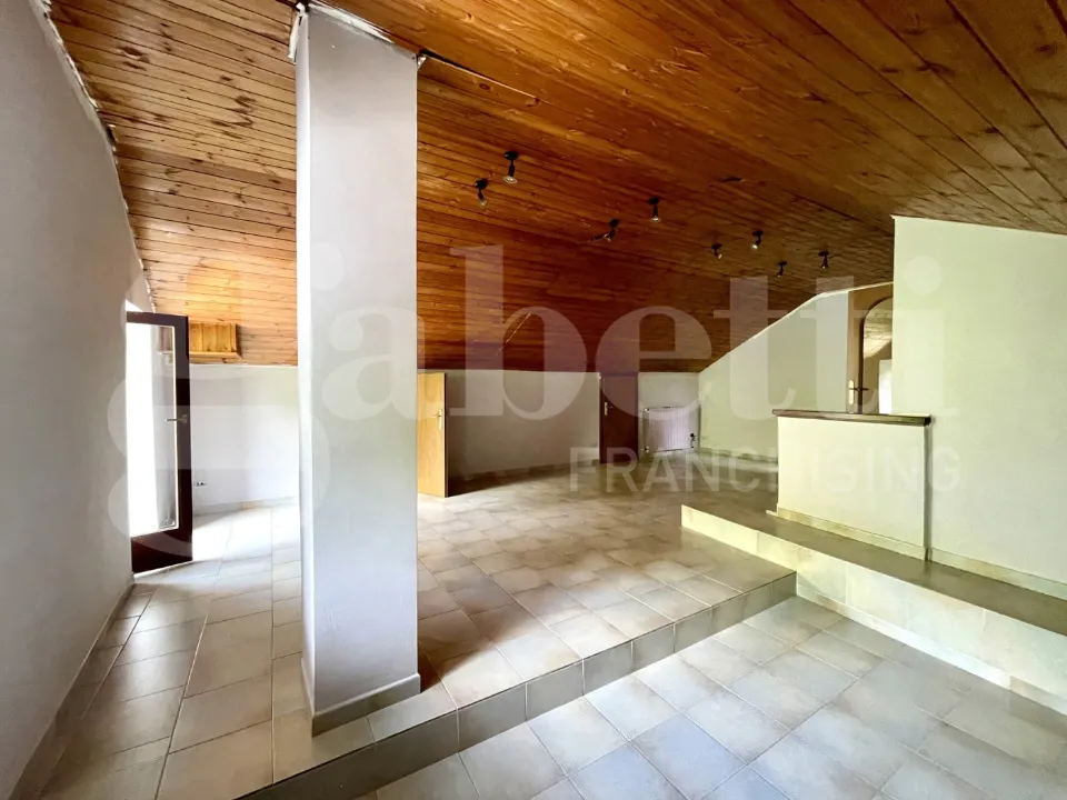 Living Room - Rustic House with Garden in Giaveno