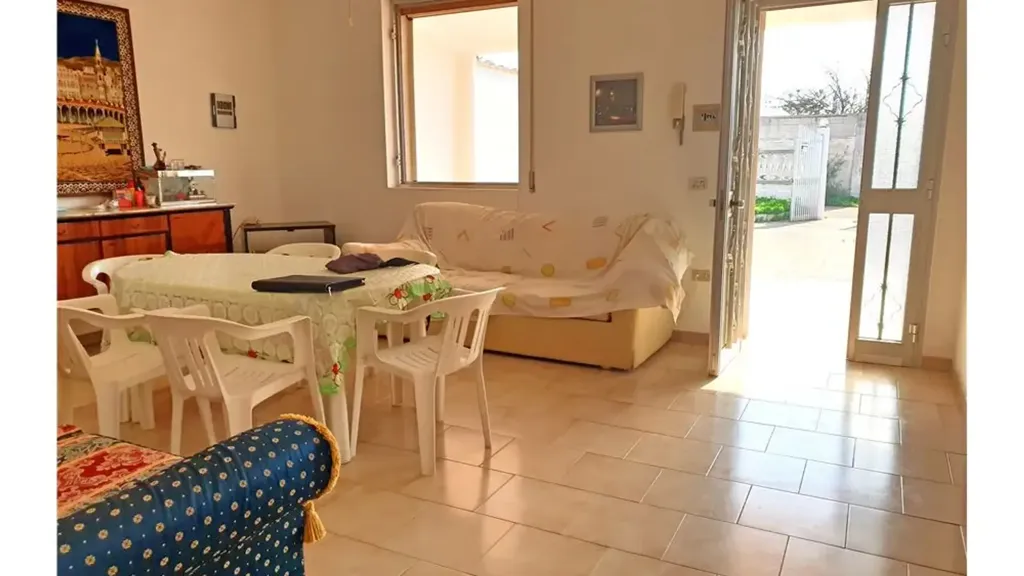 Salle à manger - Rustic Villa with Garden in Brindisi