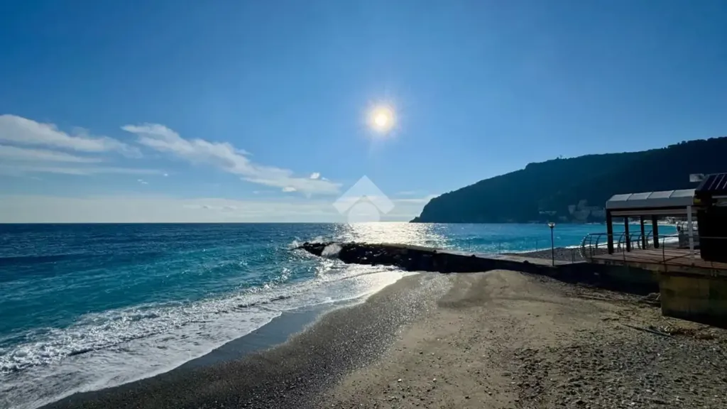 Quadrilocale with Sea View Balcony in Noli