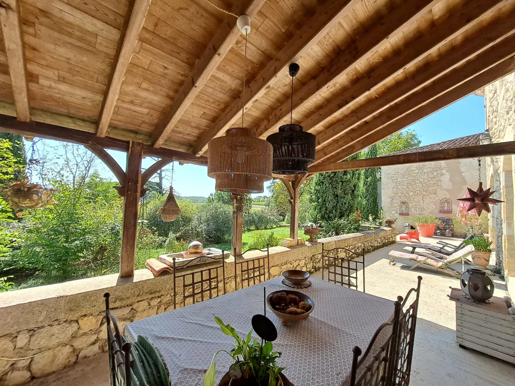 Terrasse - Propriété en Pierre avec Maison d'Amis à Condom