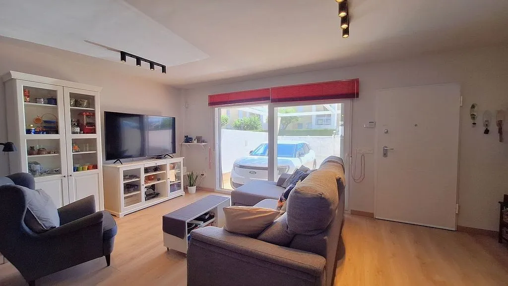 Elutuba - Modern Bungalow with Pool in El Vergel