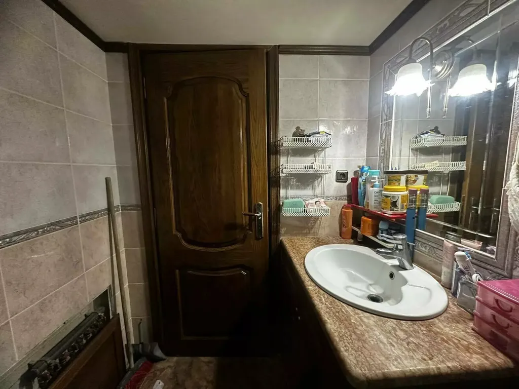 Vannitoad - Flat with Solar Panels in Haidari, Athens
