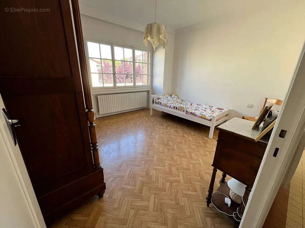 Magamistoad - Charming House with Park View in Parilly