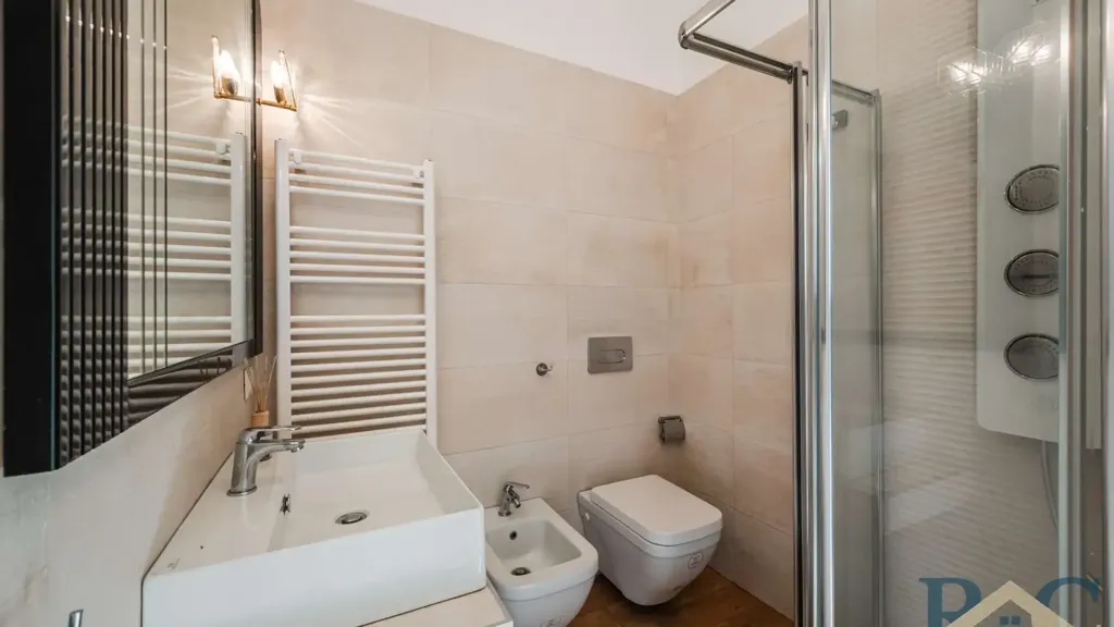Vannitoad - Trilocale with Private Garden in Milan