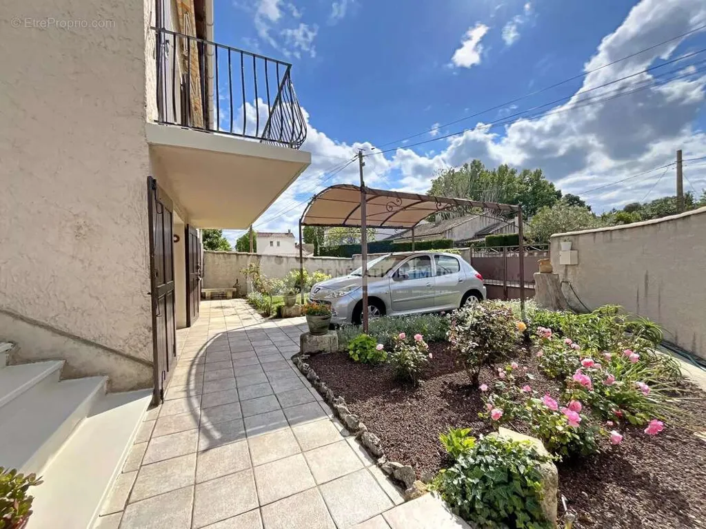 Giardino - Modular Family House with Garden in Raphèle-les-Arles