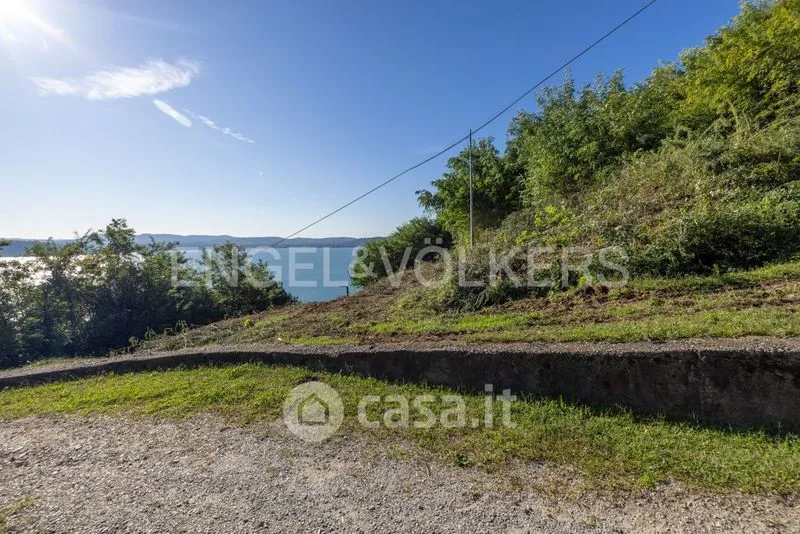 Aed - Buildable Plot with Lake View in Belgirate