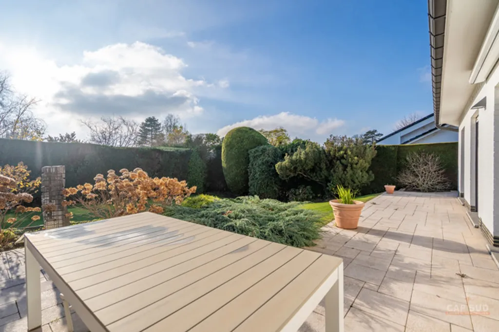 Terrasse - Villa Atypique avec Terrasse à Waterloo