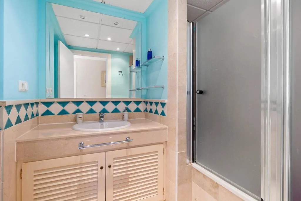 Salles de bain - Penthouse with Sea View in Marbella