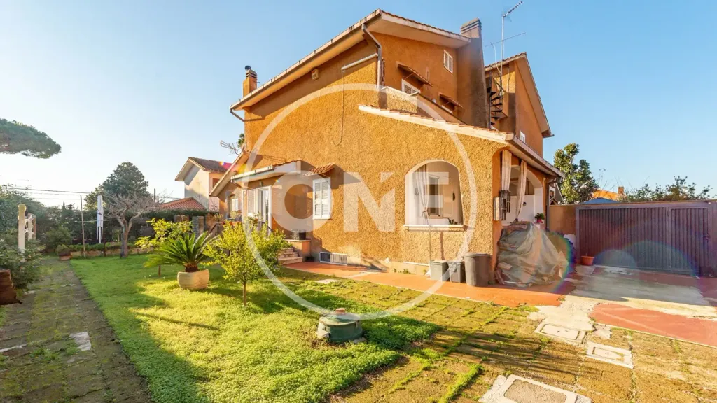 Aed - Bifamily Villa with Private Garden in Ardea