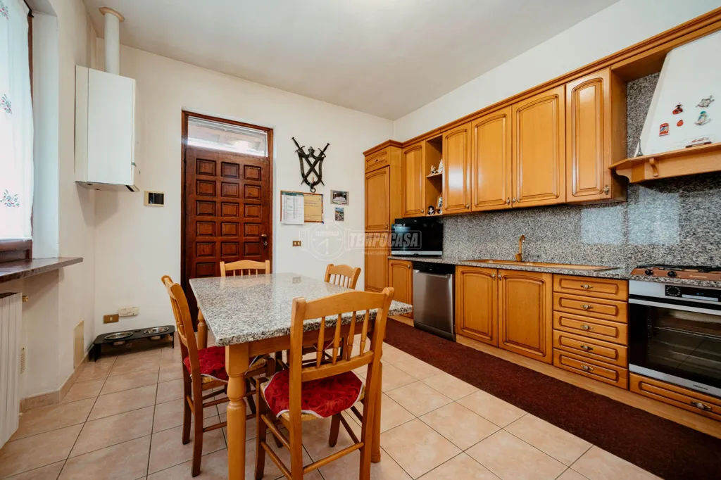 Cuisine - Renovated House with Garden in Vigevano
