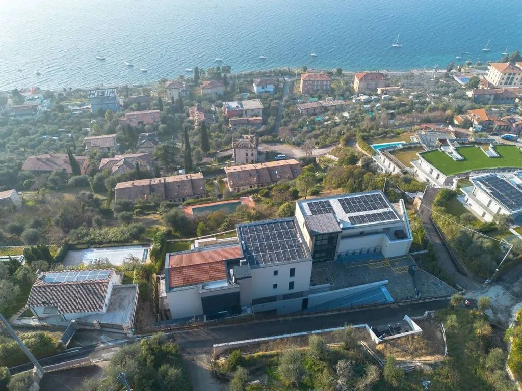 Vue aérienne - Luxury Apartment with Pool in Torri del Benaco