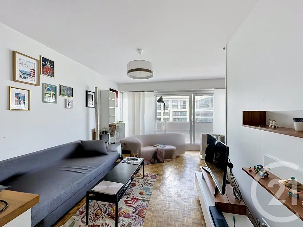 Séjour - Appartement avec Balcon et Vue Dégagée à Villejuif
