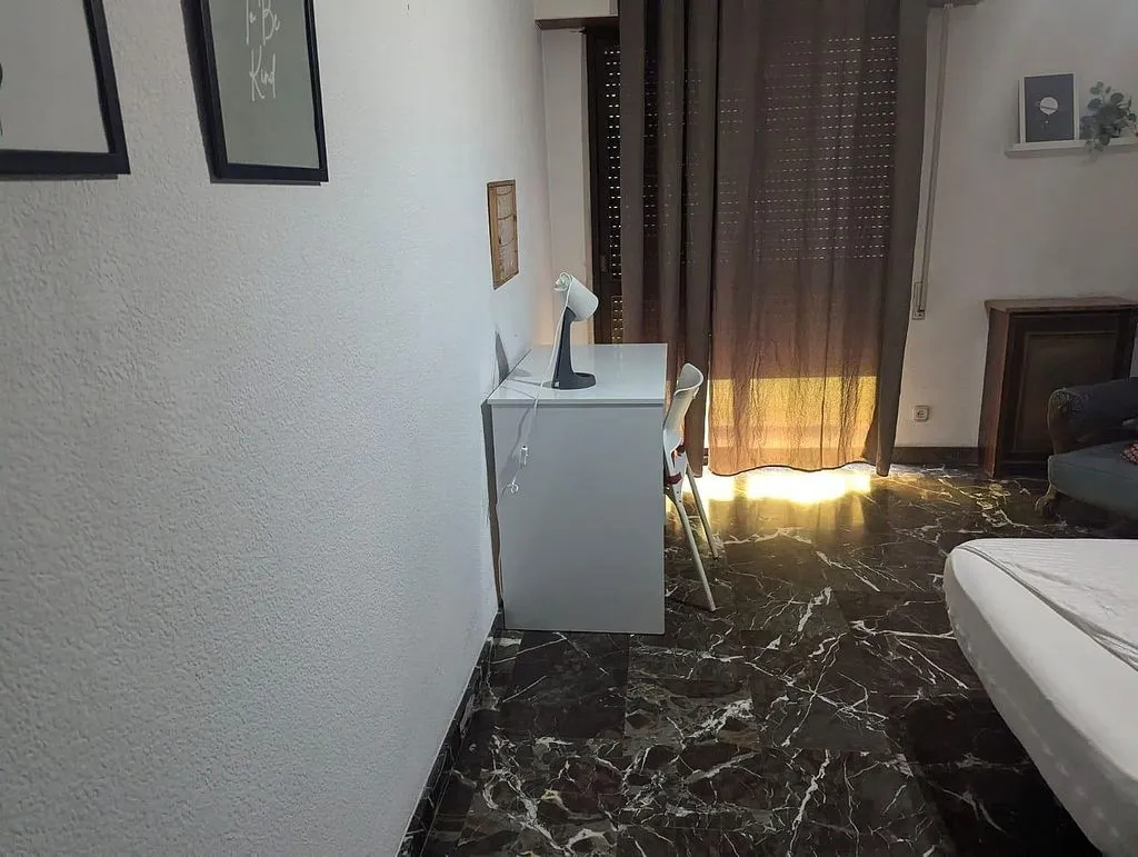 Magamistoad - Spacious Apartment with Pool in Pajaritos, Granada