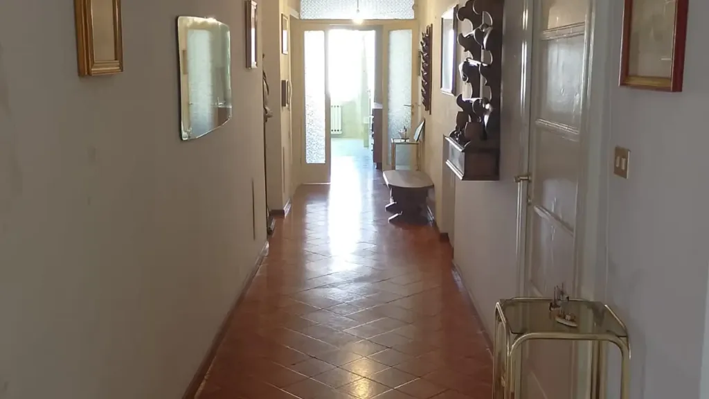 Esik - Apartment with Balcony in Sassari