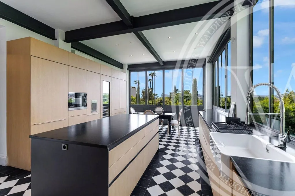 Cuisine - Hôtel Particulier Luxueux avec Vue Mer à Cannes