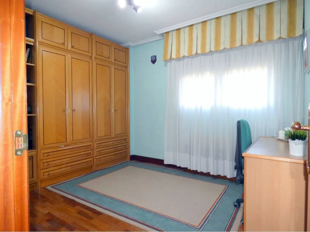 Magamistoad - Flat with Garage in Calle de Karmelo